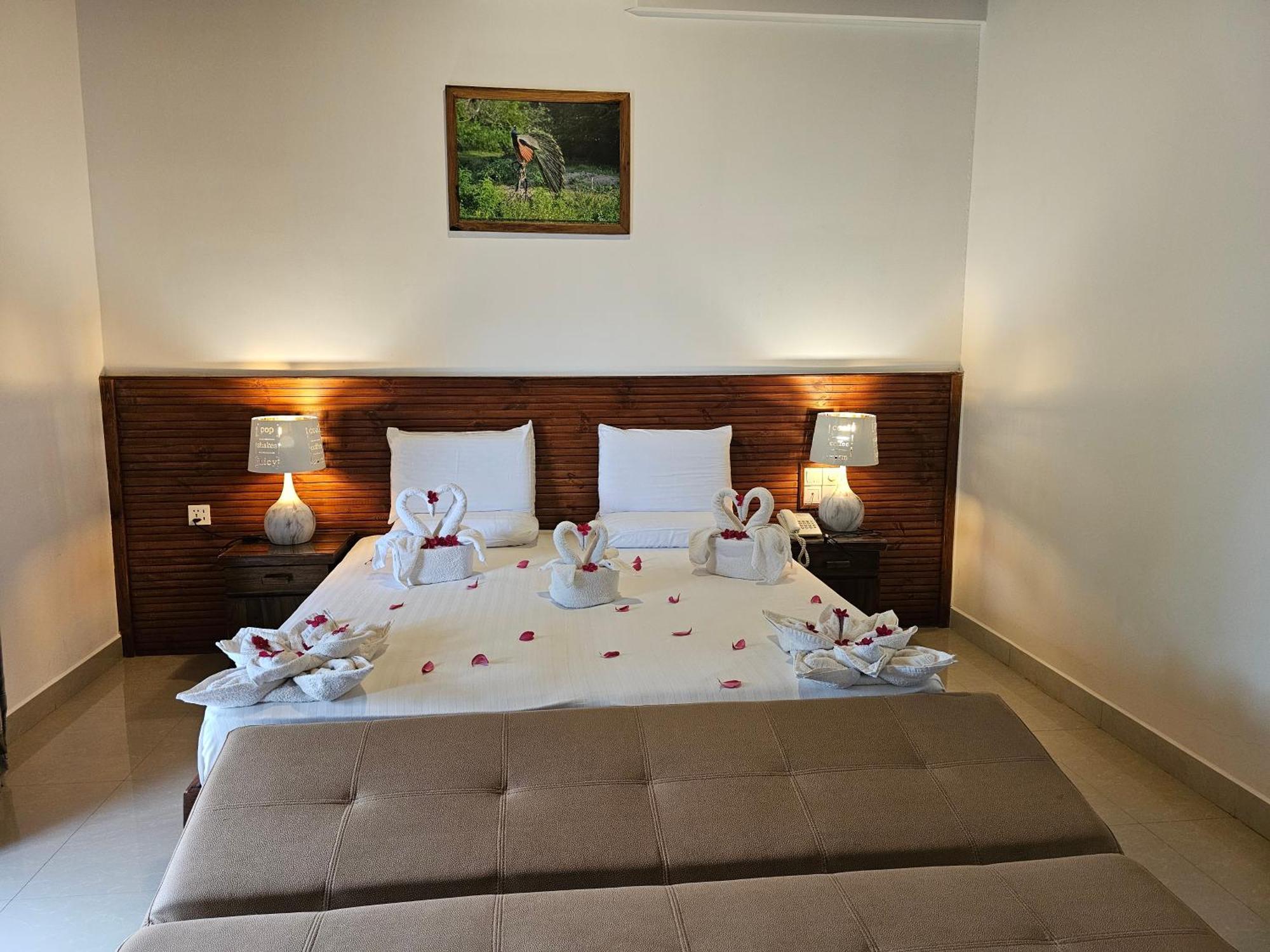 Gamodh Citadel Resort Anuradhapura Esterno foto