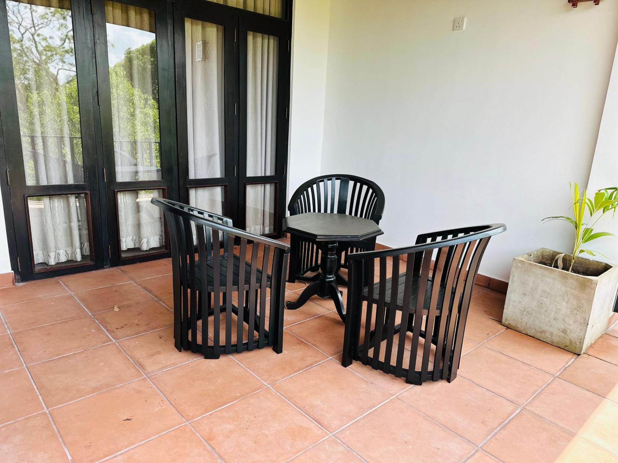 Gamodh Citadel Resort Anuradhapura Esterno foto