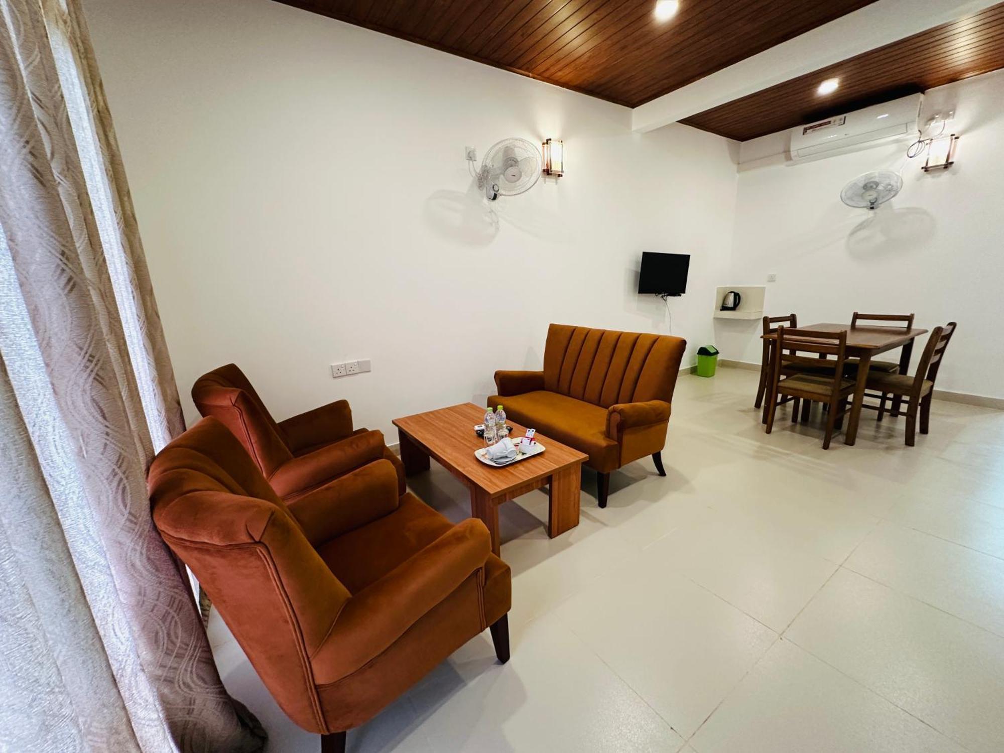 Gamodh Citadel Resort Anuradhapura Esterno foto