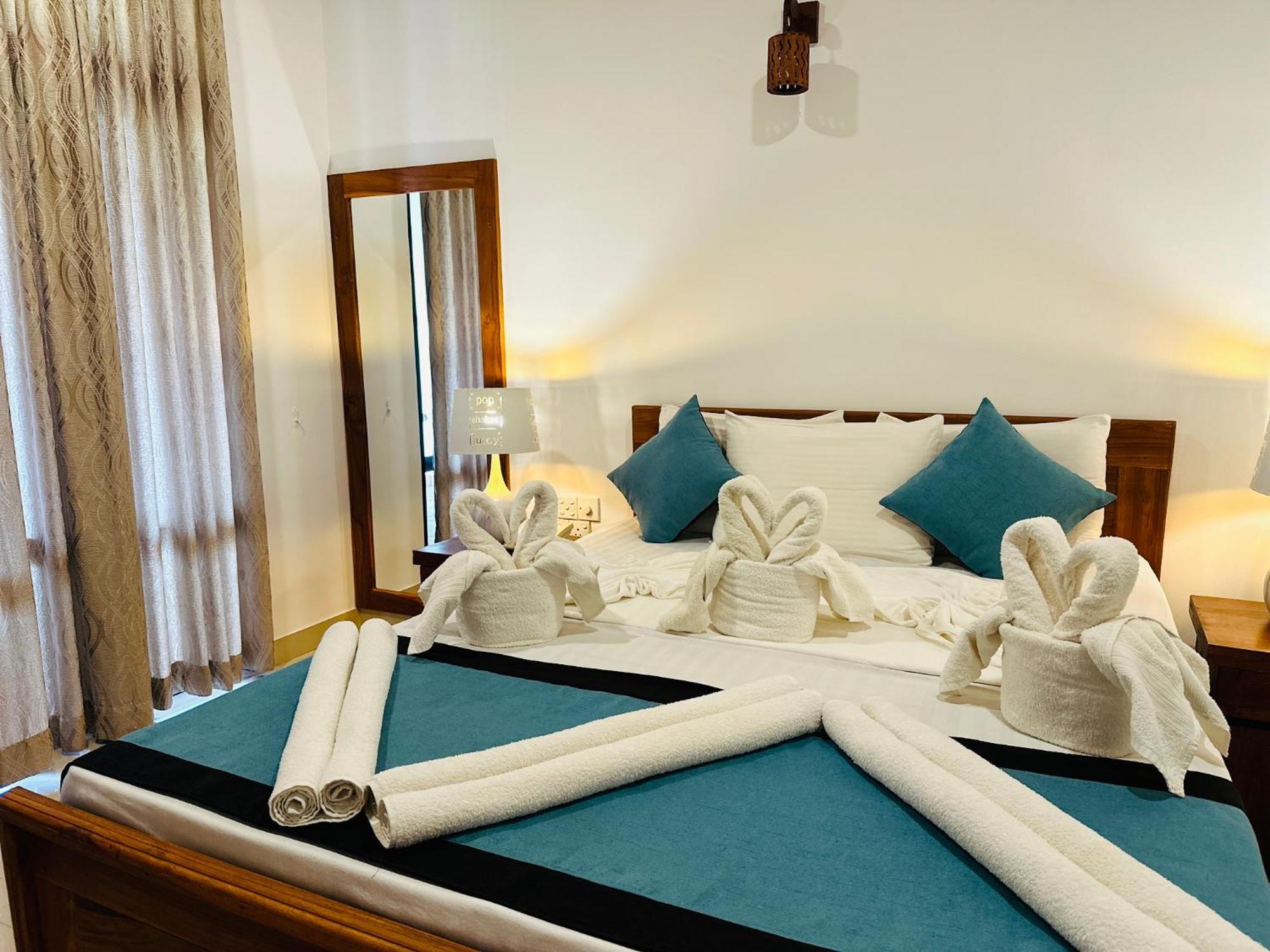 Gamodh Citadel Resort Anuradhapura Esterno foto