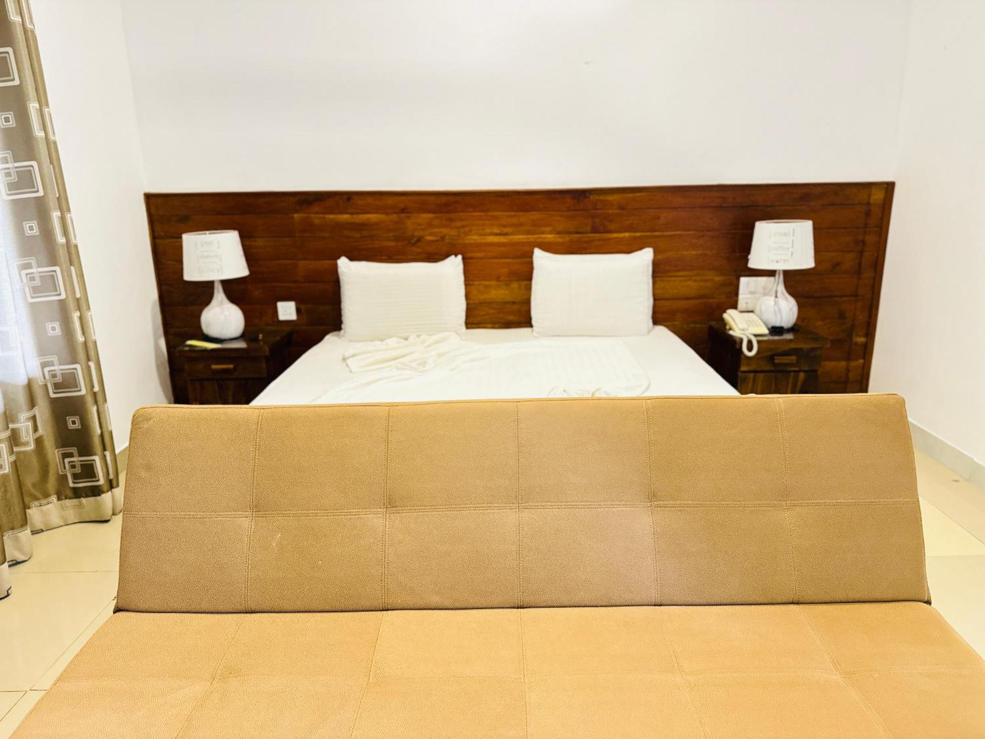 Gamodh Citadel Resort Anuradhapura Esterno foto